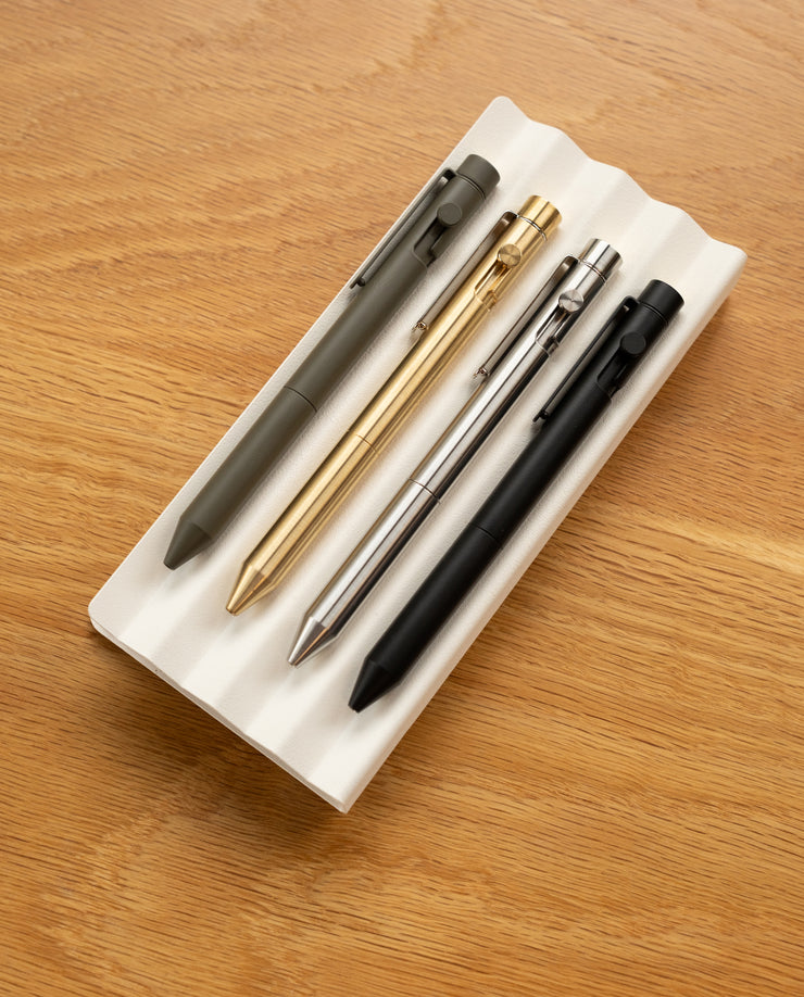 INVENTERY Bolt Action Pen (Onyx) Inventery Ugmonk