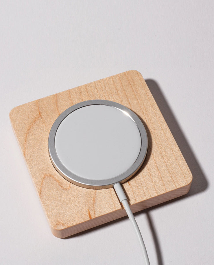 Warehouse Item - Gather MagSafe Phone Stand (1x1 - White/Maple) Warehouse Ugmonk